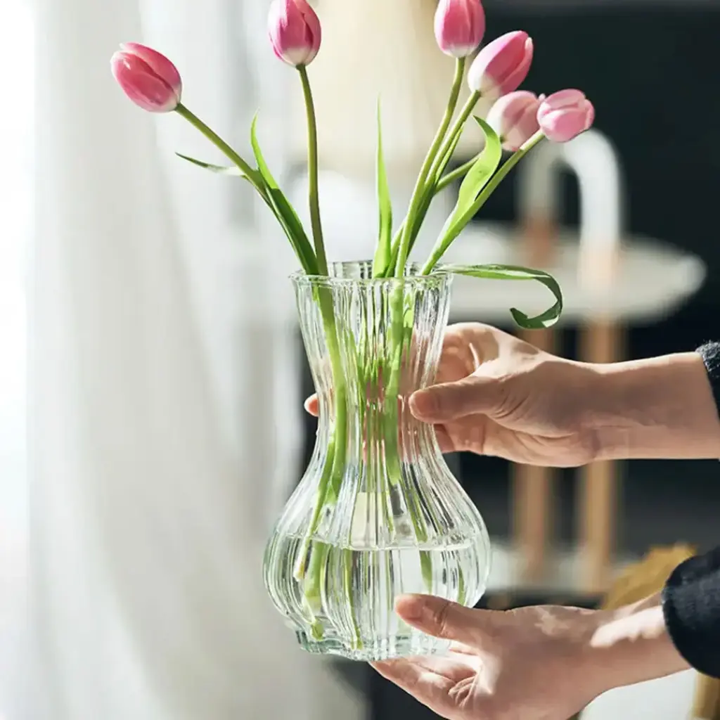 360 HOME VASE GLASS TULIP 6.5*15 STRIPPED PATTERN