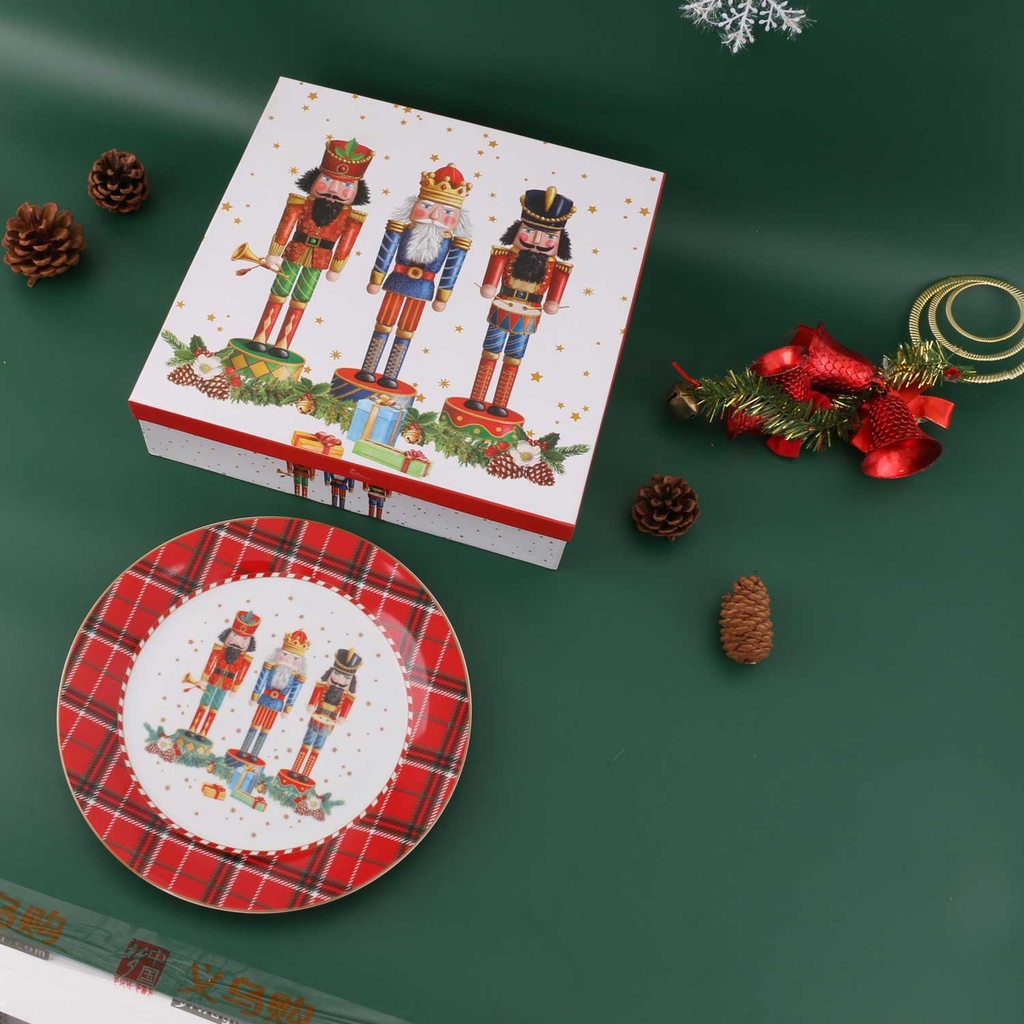 360 HOME CHRISTMAS PLATE DESSERT CERAMIC 7.5"6PCS NUTCRACKERS PATTERN