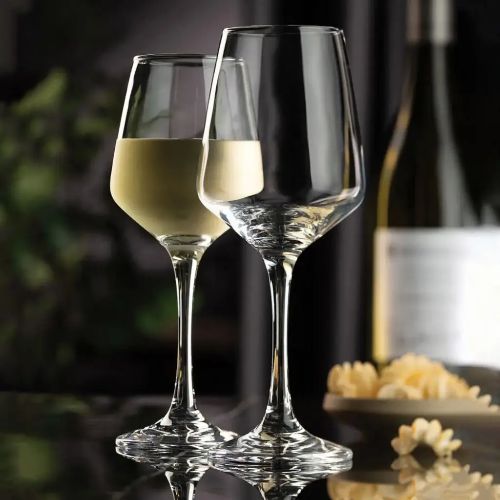 360 HOME STEMMED GLASS WITH A WIDE & ANGULAR BOWL TOP : 66MM BOT : 72MM H : 220MM 410ML