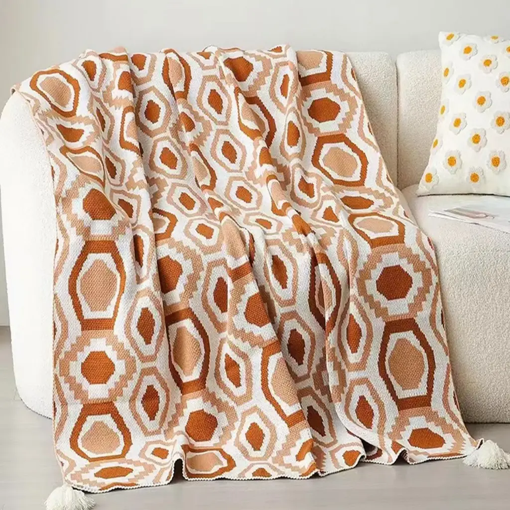 360 HOME THROW BLANKET WITH TASSLE FRINGES 130*170 ORANGE & WHITE GEOMETRIC PATTERN