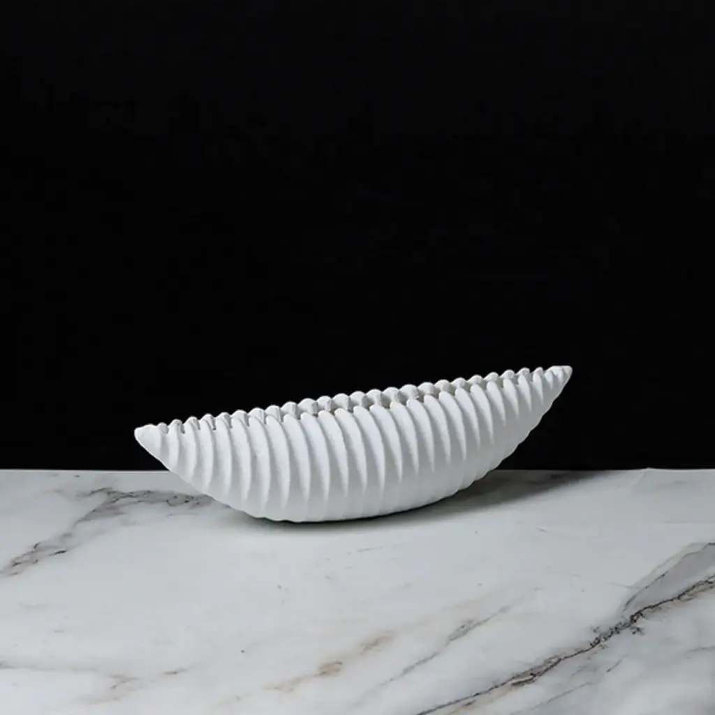 360 HOME CROUCHING SCULPTURES 22*11*11 BLACK & WHITE