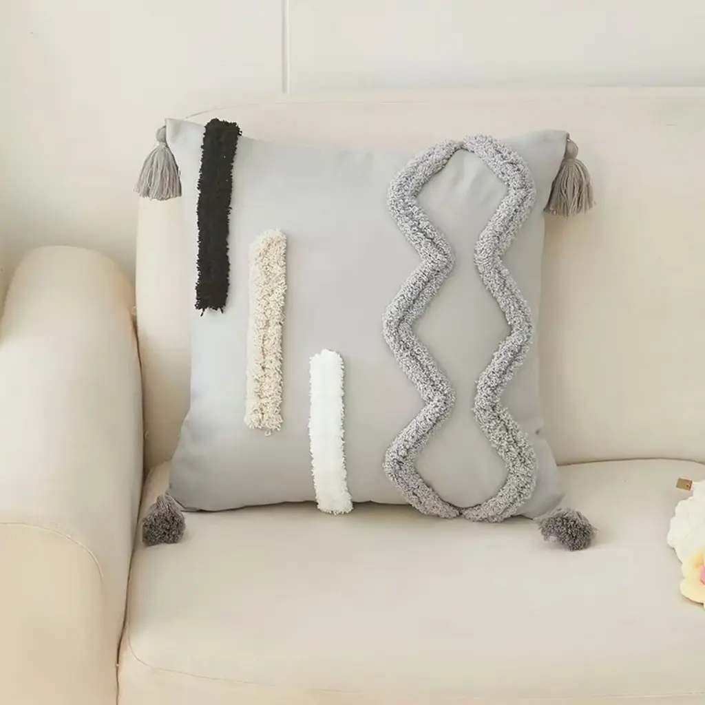 360 HOME BOHO PILLOW 45X45CM TUFTED GEOMETRIC PATTERNS WITH CORNERS TASSELS