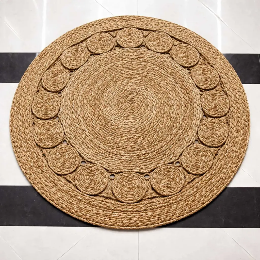 360 HOME FLOORMAT STRAW 120CM NATURAL COLOR LARGE SPIRAL BRAIDED FRAMED BY A BORDER COMPOSED OF SMALLER INDIVIDUAL ELEMENTS