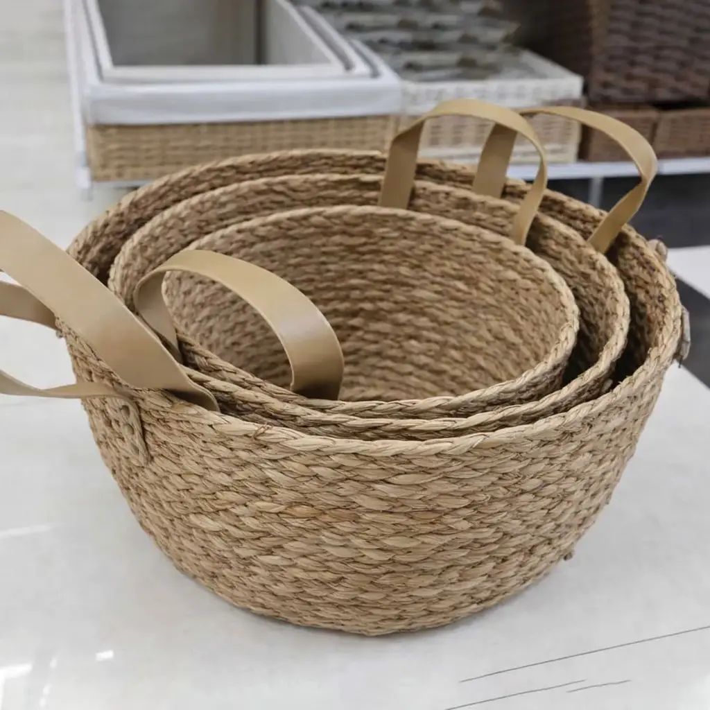 360 HOME BASKET STRAW 34*30*22CM BRAIDED OR WOVEN TEXTURE STURDY HANDLE MADE OF THE SAME MATERIAL