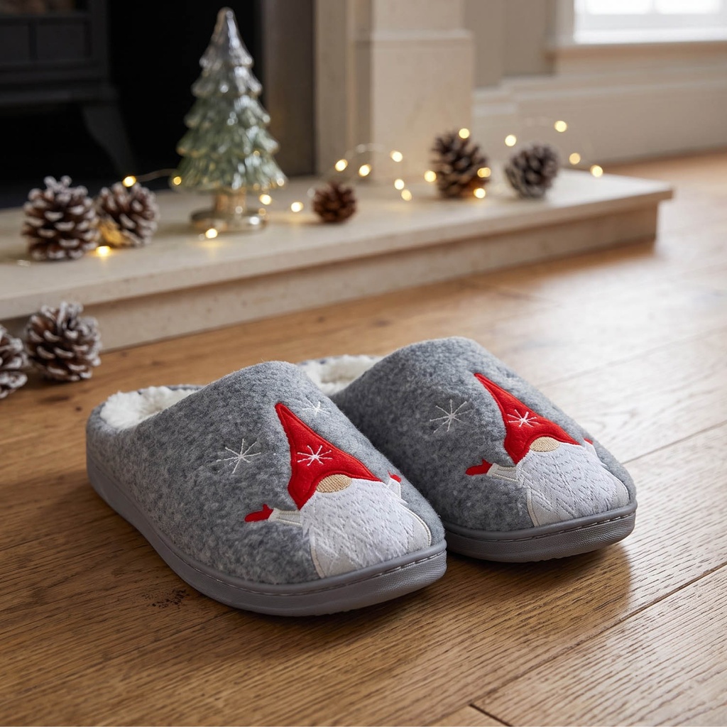 360 COTTON CHRISTMAS SLIPPERS 36-41 gnome embroidery with a red hat