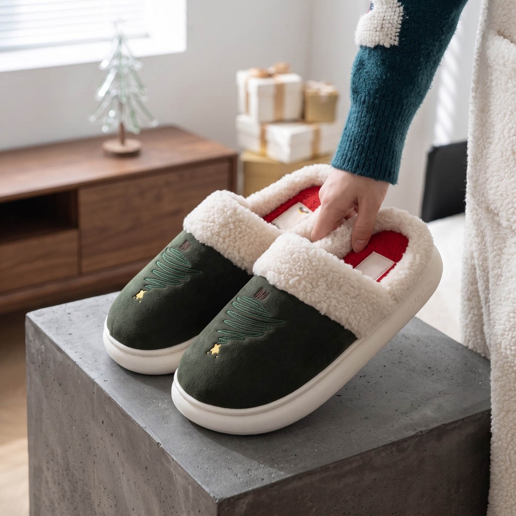360 COTTON CHRISTMAS SLIPPERS 36-41 Christmas tree embroidery on the upper